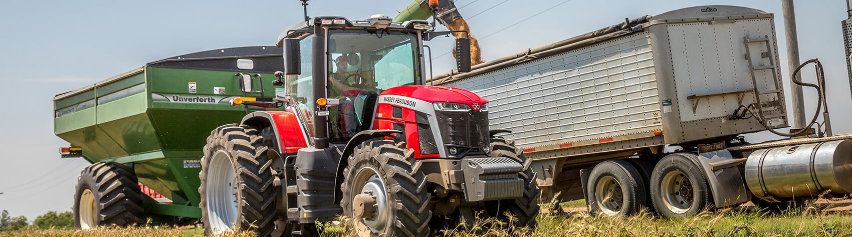 Massey Ferugson tractor MF21PV004DS